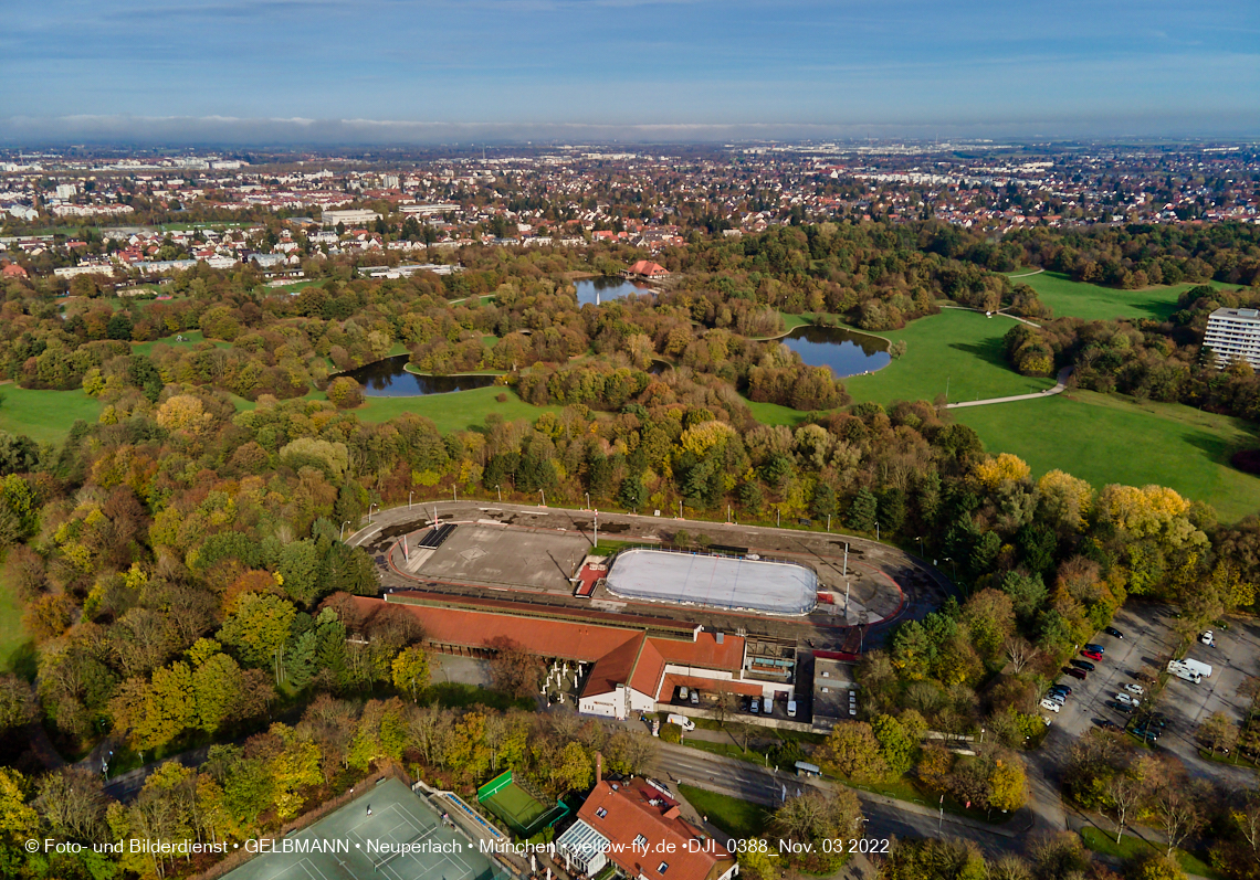 03.11.2022 -  Ostparksee mit Umgebung in Neuperlach